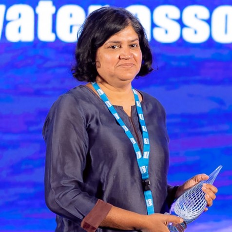 Dr Veena Srinivasan square profile